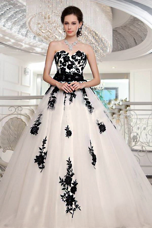 черно белое свадебное платье
