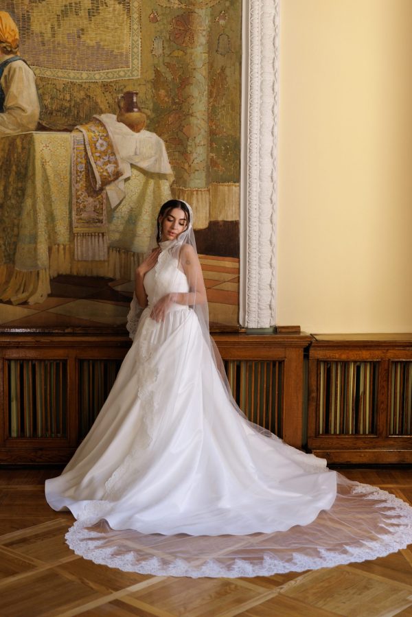 Кружевная фата "Испанка", кружевная фата, купить фату с кружевом, фата испанка, купить фату, прокат фаты, фата под заказ, фата Минск, фата купить Беларусь, белая фата, фата невесты, молочная фата, свадебный салон фата